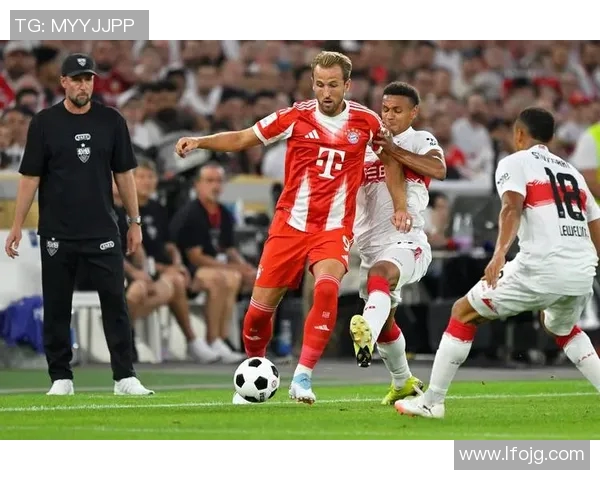 德甲联赛拜仁慕尼黑豪取连胜展现强大实力争夺冠军之路