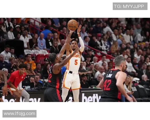 热火大胜老鹰，韦德独得27分，精彩对决燃爆赛场