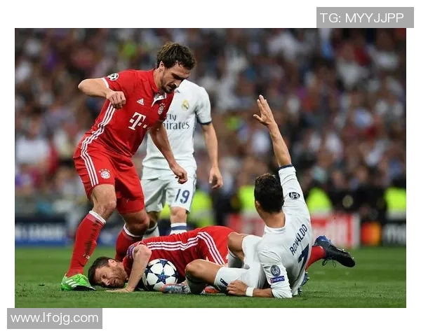 皇马逆袭准入16强!C罗帽助球队晋级欧冠小组赛 皇马逆袭准入16强!C罗帽助球队晋级欧冠小组赛