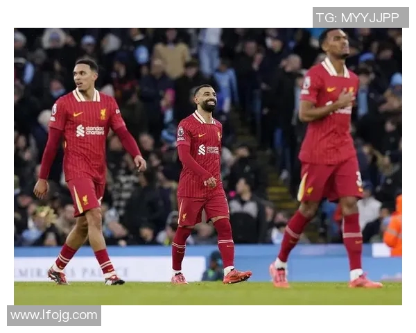 英超联赛终将恢复正常!各队备战轮番开启,球迷迫不及待迎接焦点大战 英超联赛终将恢复正常!各队备战轮番开启,球迷迫不及待迎接焦点大战