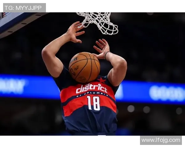 西蒙斯膝盖受伤,赛季报销,伤病困扰职业生涯 西蒙斯膝盖受伤,赛季报销,伤病困扰职业生涯